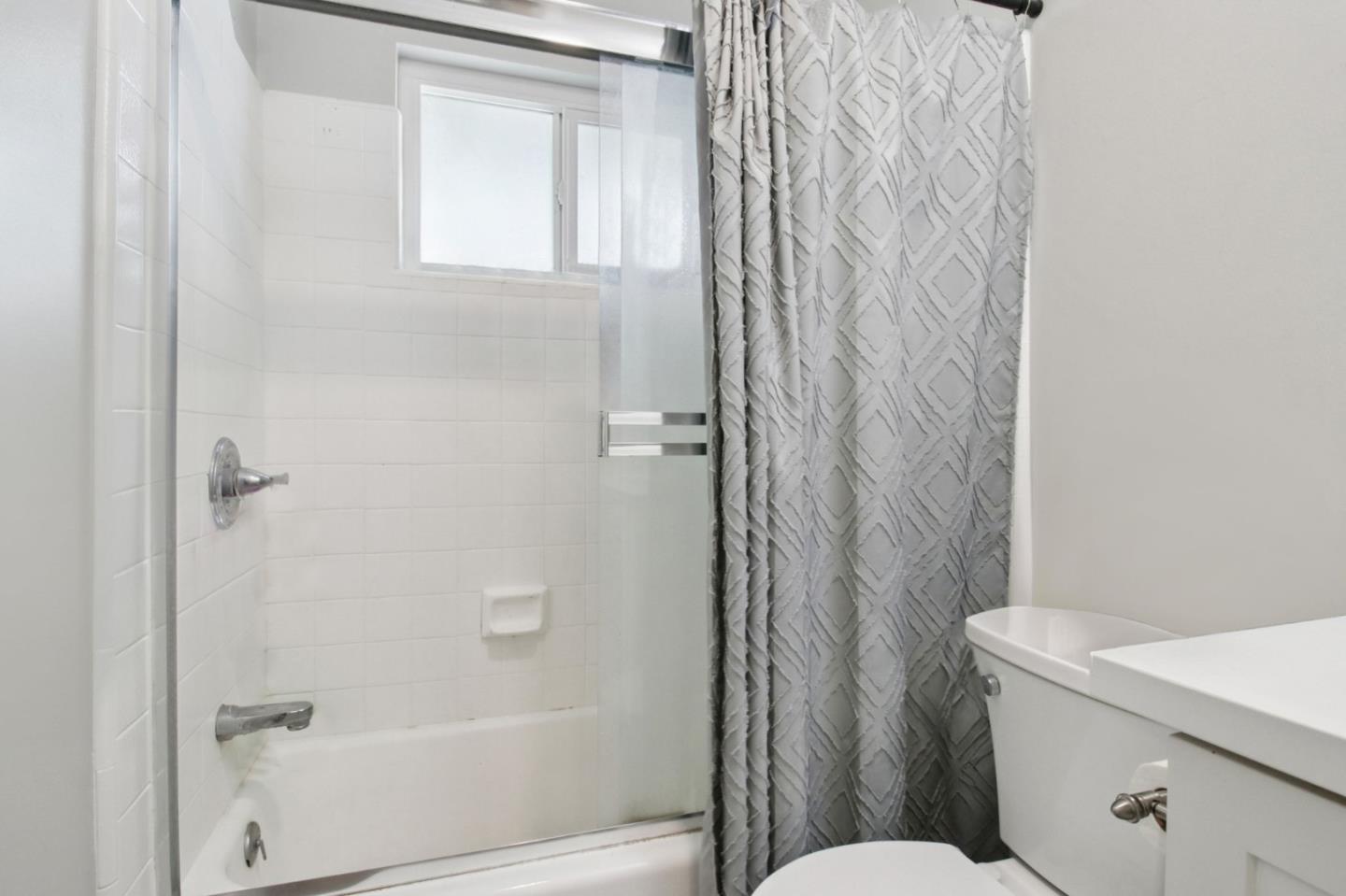 Detail Gallery Image 14 of 79 For 193 Roxbury St, Santa Clara,  CA 95050 - – Beds | – Baths