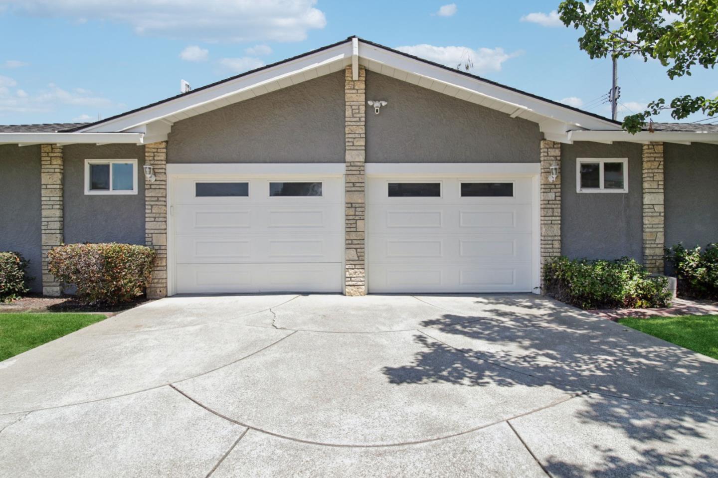 Detail Gallery Image 4 of 79 For 193 Roxbury St, Santa Clara,  CA 95050 - – Beds | – Baths