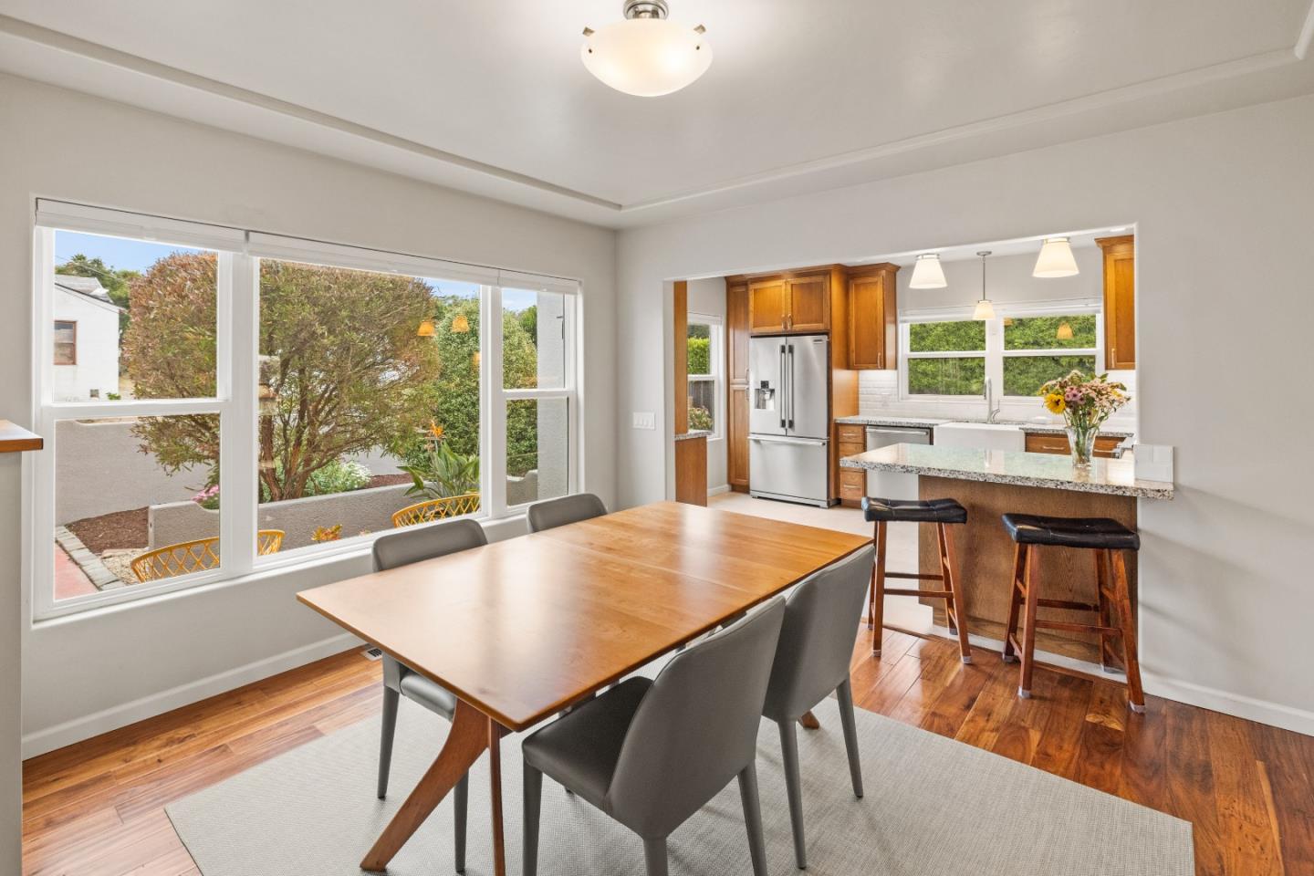Detail Gallery Image 7 of 23 For 118 El Dorado St, Monterey,  CA 93940 - 2 Beds | 1 Baths