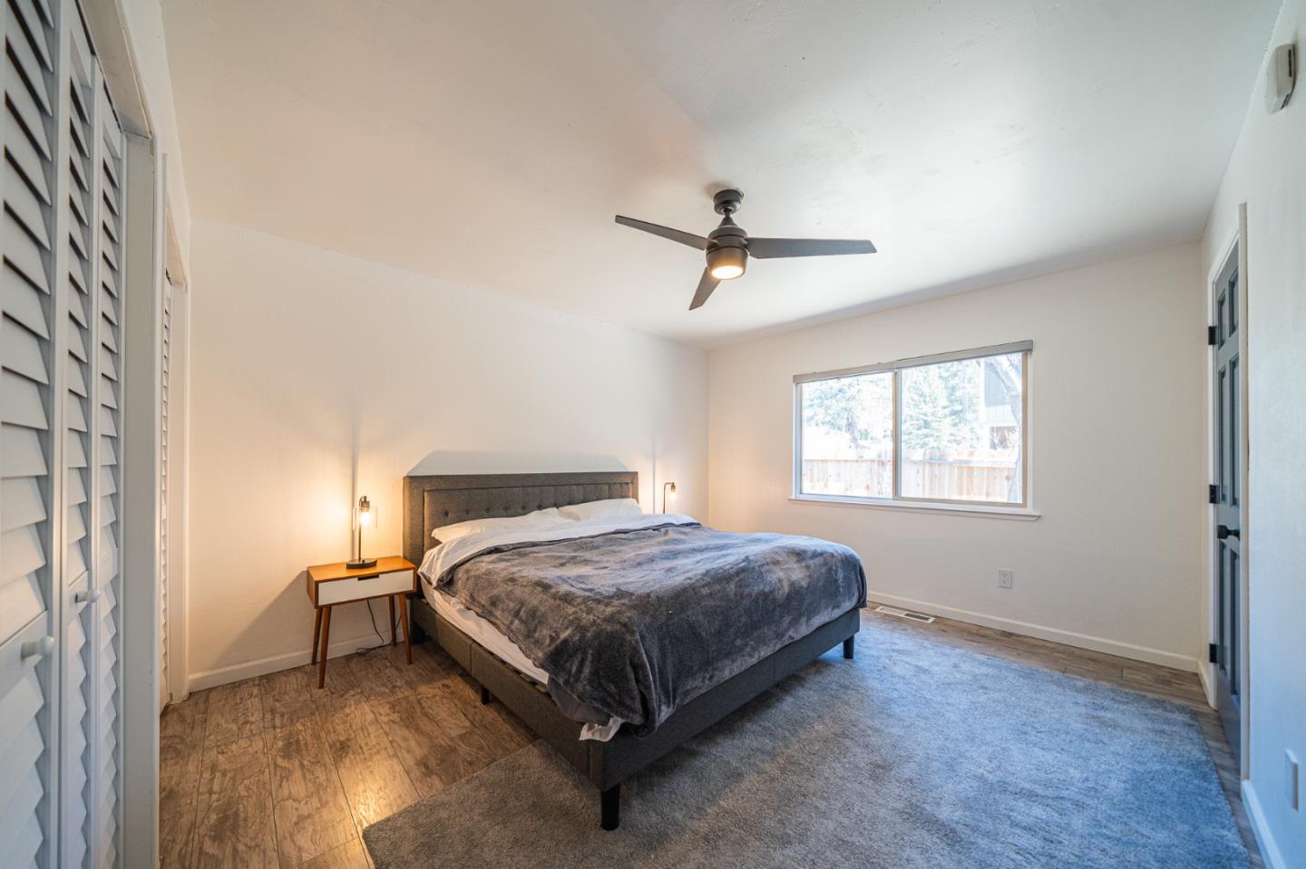 Detail Gallery Image 22 of 36 For 941 Sunset Dr, South Lake Tahoe,  CA 96150 - 3 Beds | 2 Baths