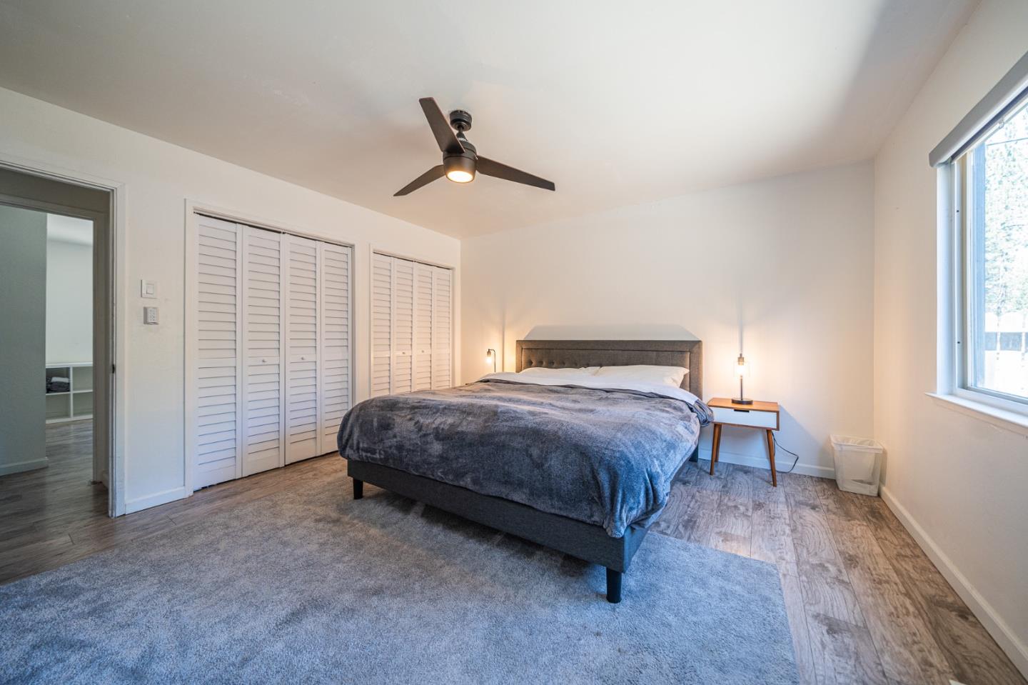 Detail Gallery Image 23 of 36 For 941 Sunset Dr, South Lake Tahoe,  CA 96150 - 3 Beds | 2 Baths