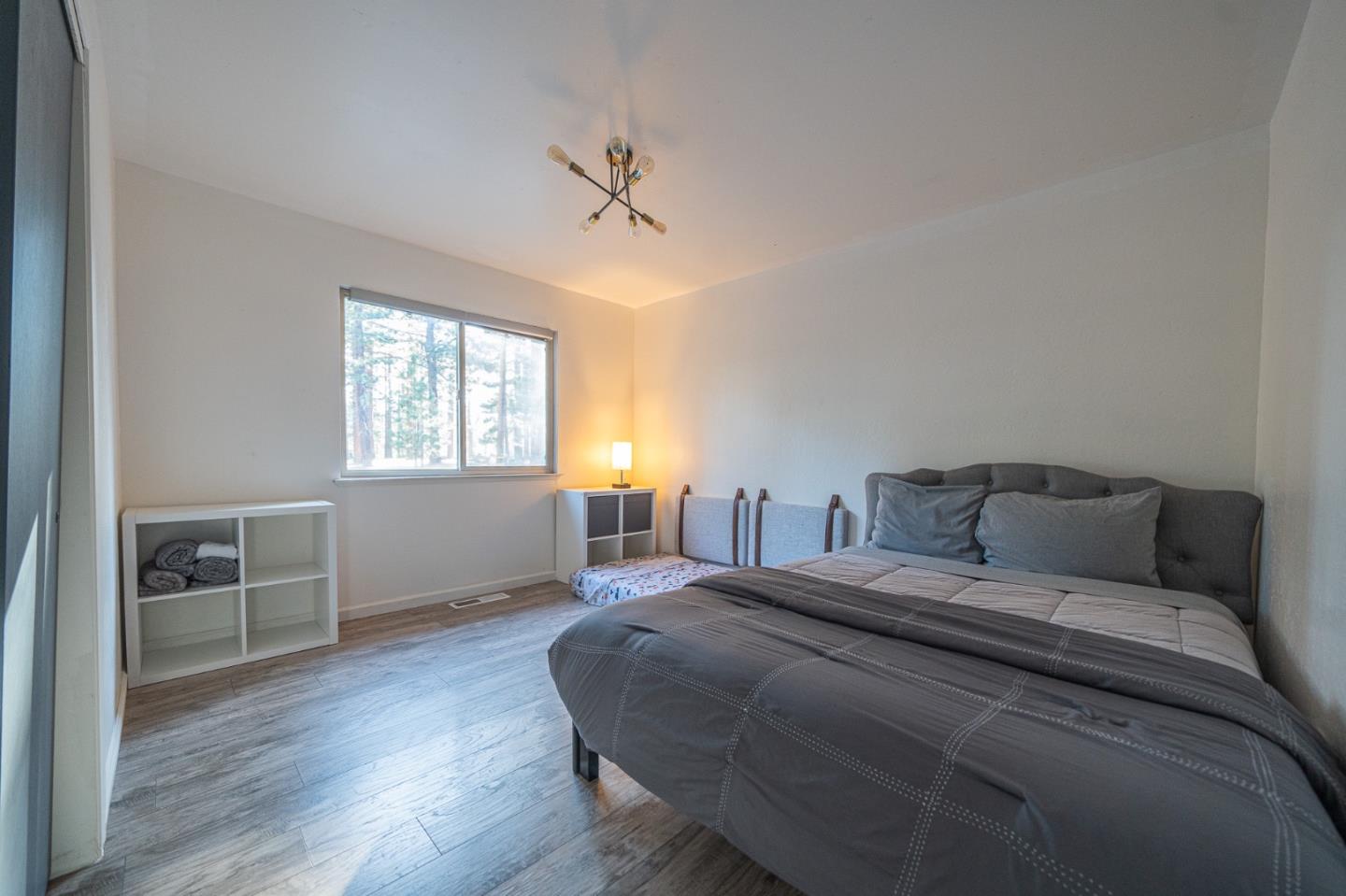 Detail Gallery Image 28 of 36 For 941 Sunset Dr, South Lake Tahoe,  CA 96150 - 3 Beds | 2 Baths