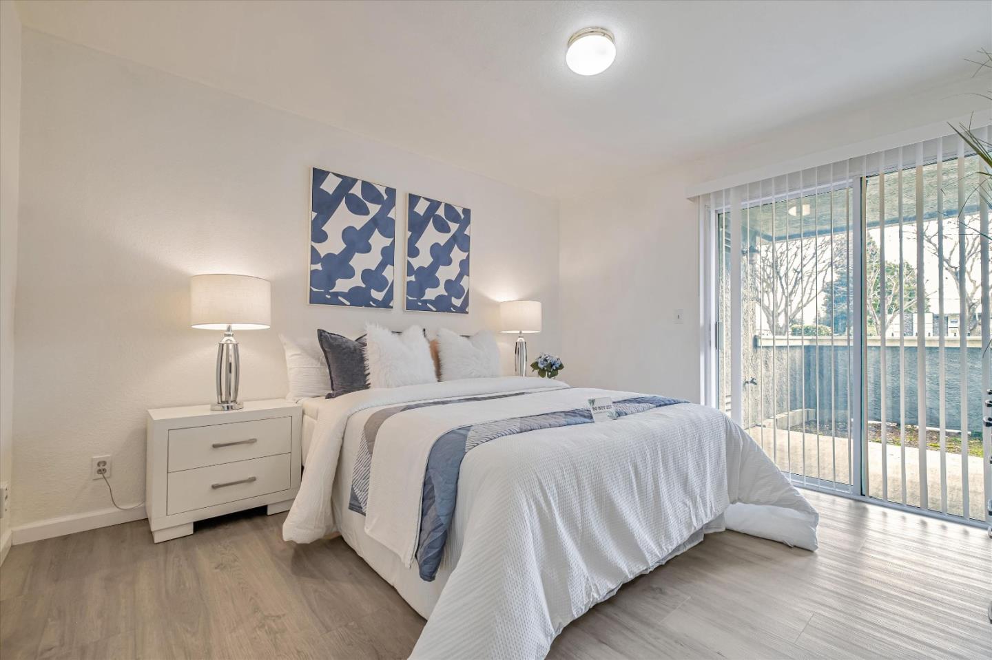 Detail Gallery Image 18 of 33 For 102 Crossing Ct, Hayward,  CA 94544 - 2 Beds | 1 Baths
