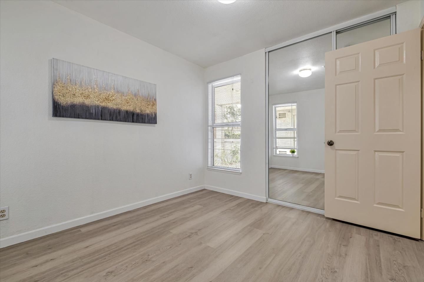 Detail Gallery Image 23 of 33 For 102 Crossing Ct, Hayward,  CA 94544 - 2 Beds | 1 Baths