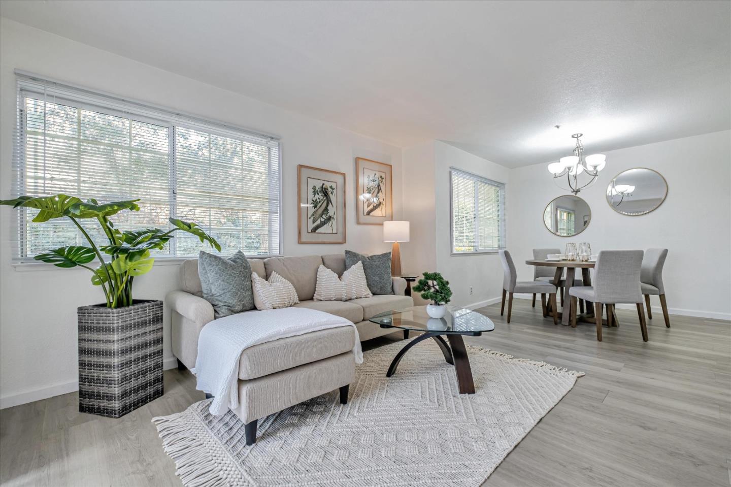 Detail Gallery Image 8 of 33 For 102 Crossing Ct, Hayward,  CA 94544 - 2 Beds | 1 Baths