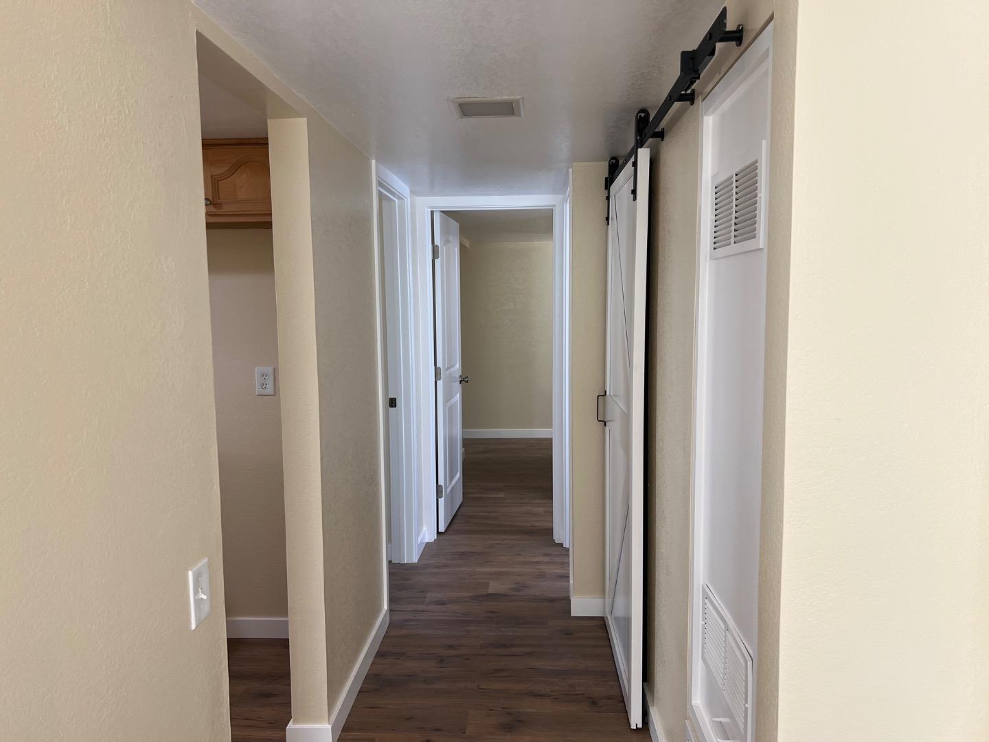 Detail Gallery Image 11 of 27 For 2412 N Main St #C,  Salinas,  CA 93906 - 2 Beds | 1/1 Baths