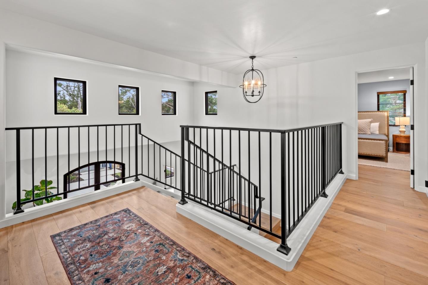 Detail Gallery Image 13 of 34 For 543 Asilomar Blvd, Pacific Grove,  CA 93950 - 5 Beds | 5/1 Baths
