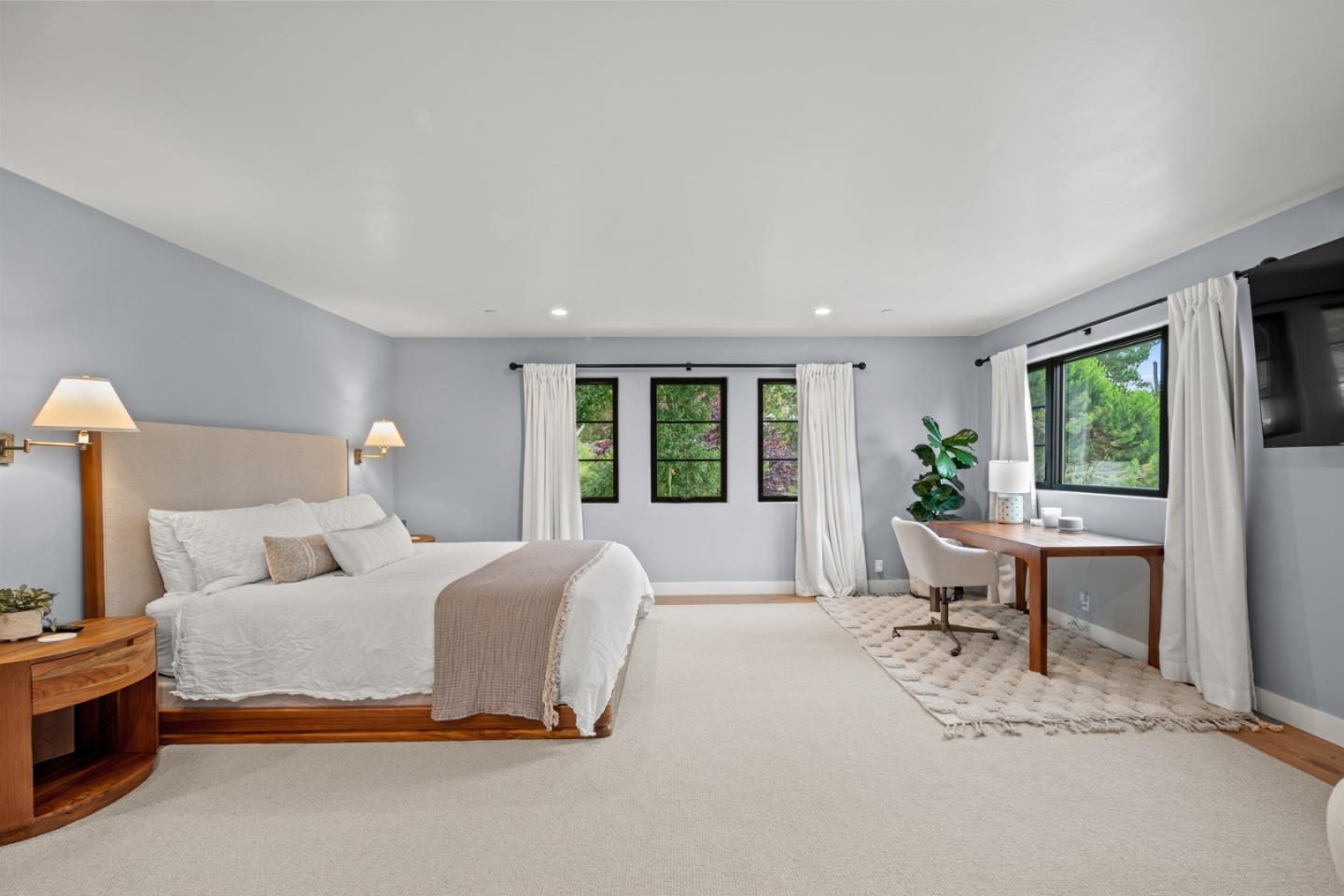 Detail Gallery Image 14 of 34 For 543 Asilomar Blvd, Pacific Grove,  CA 93950 - 5 Beds | 5/1 Baths