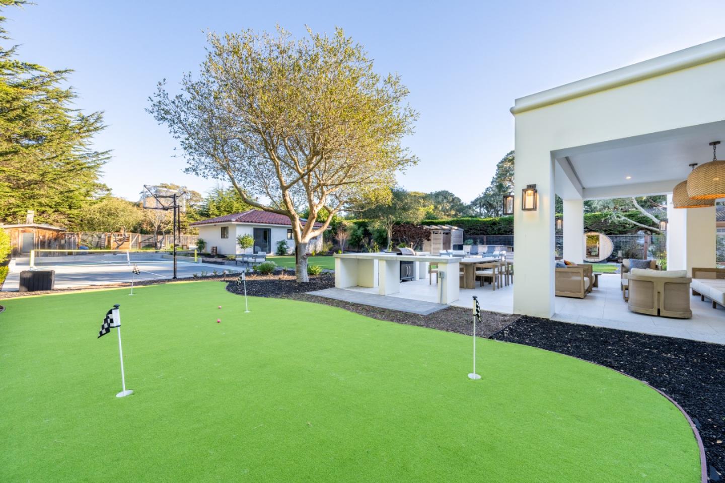 Detail Gallery Image 25 of 34 For 543 Asilomar Blvd, Pacific Grove,  CA 93950 - 5 Beds | 5/1 Baths