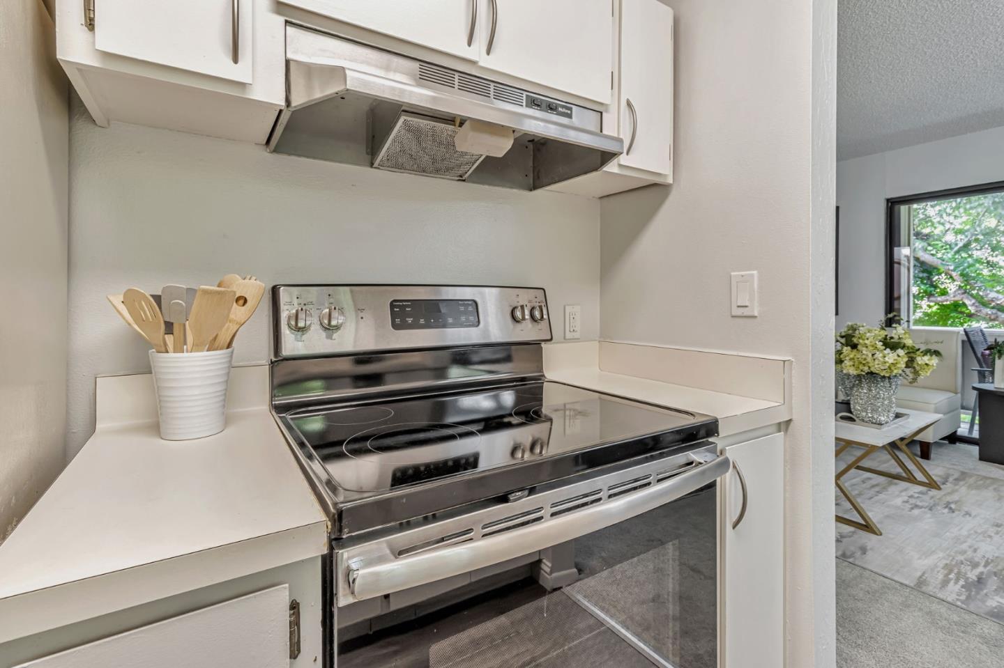 Detail Gallery Image 9 of 25 For 3033 Kaiser Dr #H,  Santa Clara,  CA 95051 - 1 Beds | 1 Baths