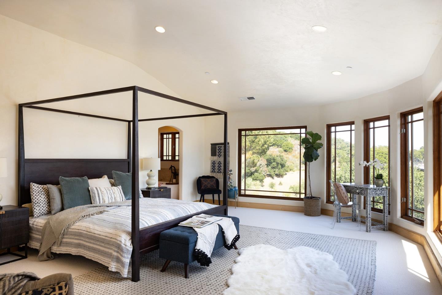 Detail Gallery Image 21 of 39 For 175 Chaparral Rd, Carmel Valley,  CA 93924 - 5 Beds | 2/1 Baths
