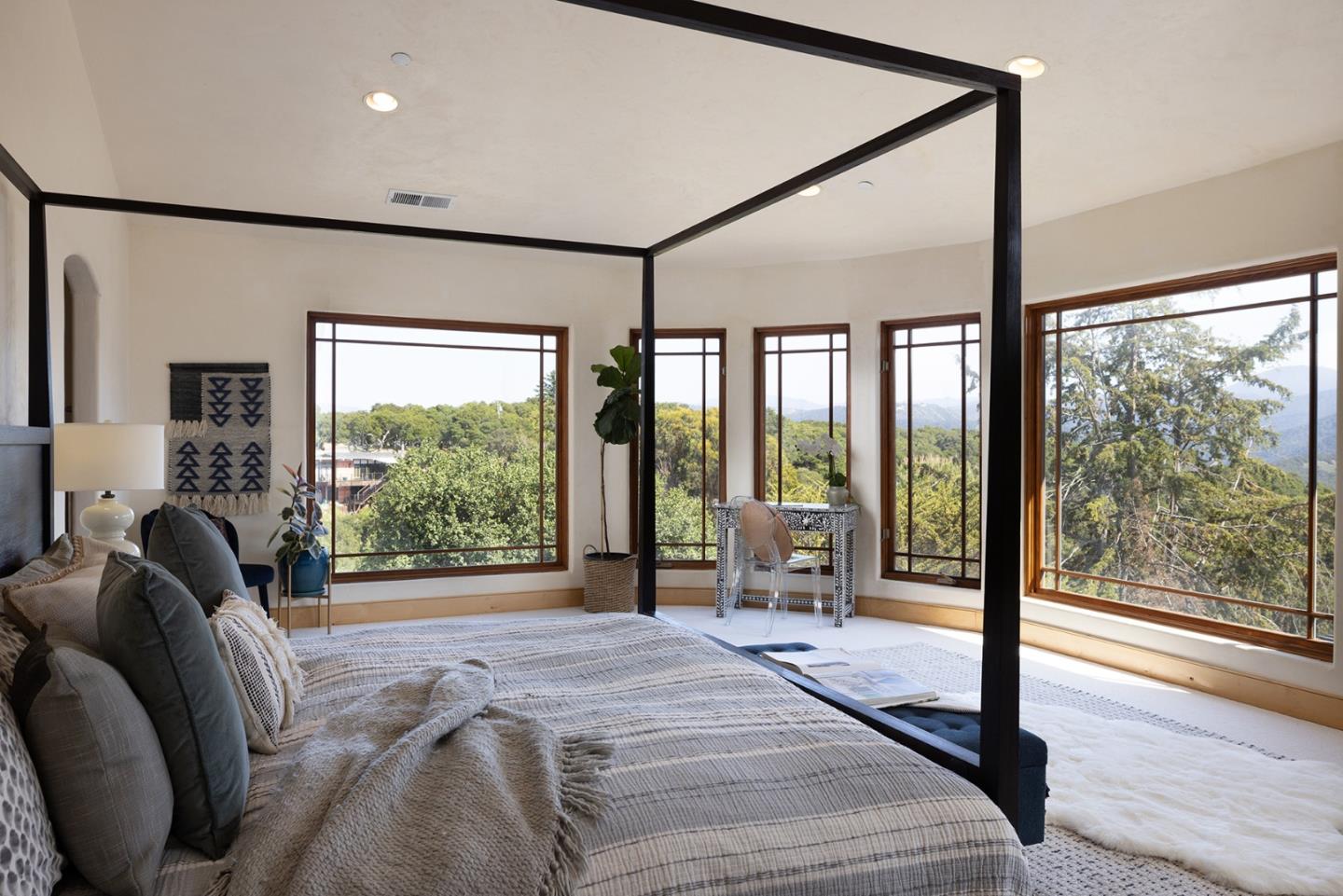 Detail Gallery Image 22 of 39 For 175 Chaparral Rd, Carmel Valley,  CA 93924 - 5 Beds | 2/1 Baths