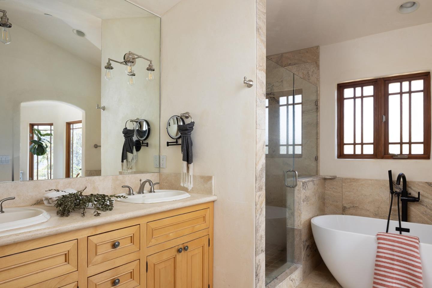Detail Gallery Image 25 of 39 For 175 Chaparral Rd, Carmel Valley,  CA 93924 - 5 Beds | 2/1 Baths