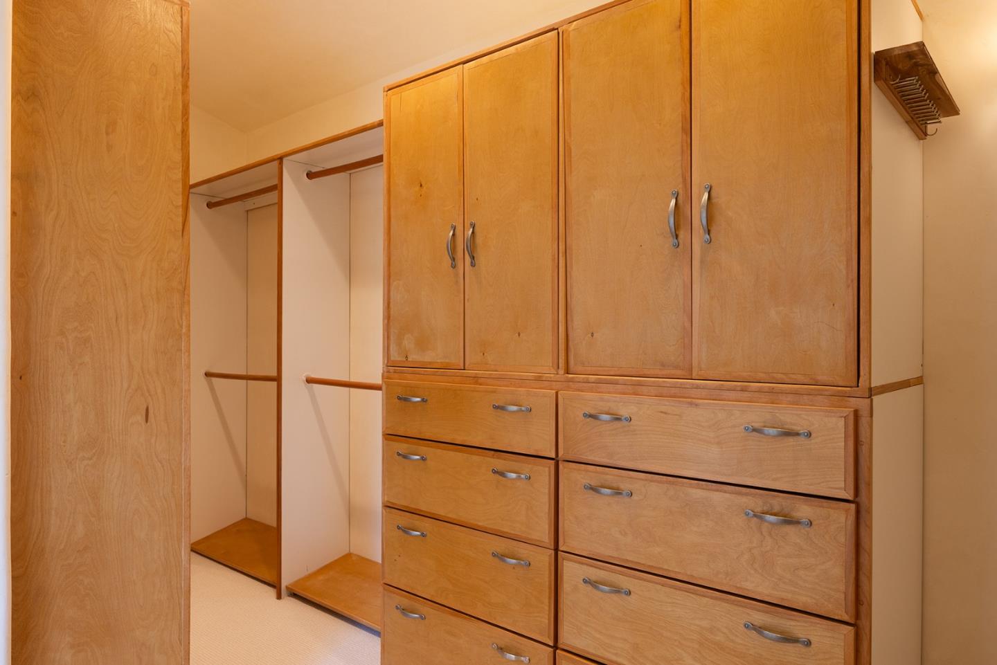 Detail Gallery Image 26 of 39 For 175 Chaparral Rd, Carmel Valley,  CA 93924 - 5 Beds | 2/1 Baths