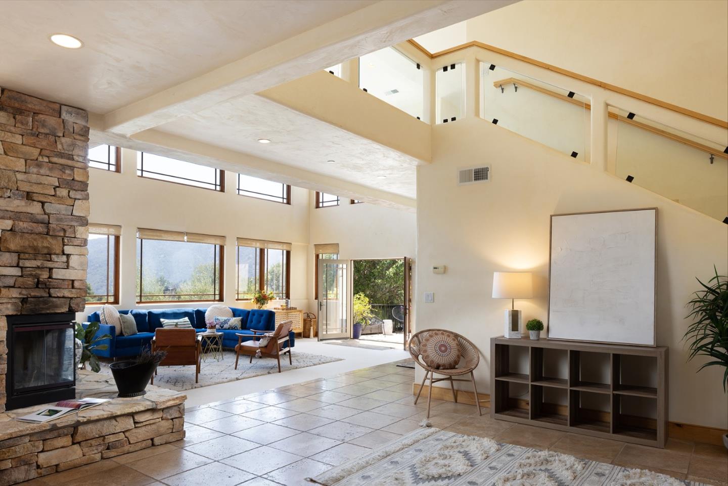Detail Gallery Image 7 of 39 For 175 Chaparral Rd, Carmel Valley,  CA 93924 - 5 Beds | 2/1 Baths