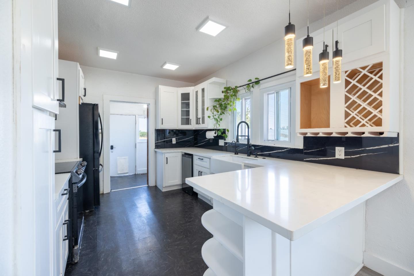 Detail Gallery Image 14 of 65 For 11835 Hobday Rd, Wilton,  CA 95693 - 3 Beds | 1/1 Baths