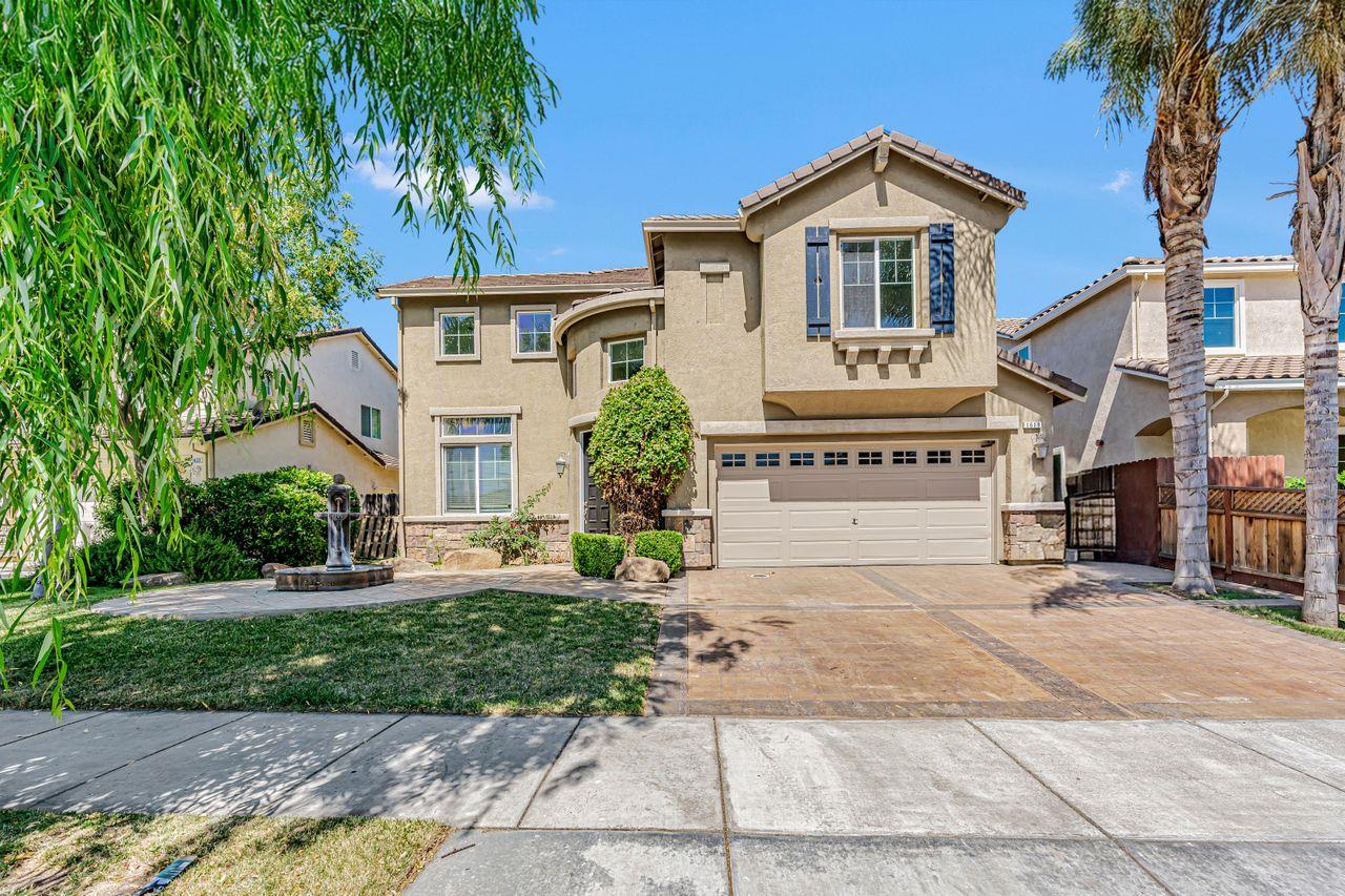 Detail Gallery Image 2 of 69 For 1619 Tumbleweed Way, Los Banos,  CA 93635 - 4 Beds | 3 Baths