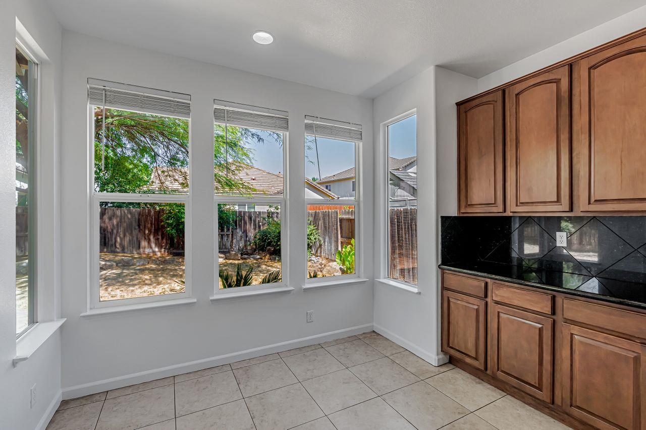 Detail Gallery Image 21 of 69 For 1619 Tumbleweed Way, Los Banos,  CA 93635 - 4 Beds | 3 Baths