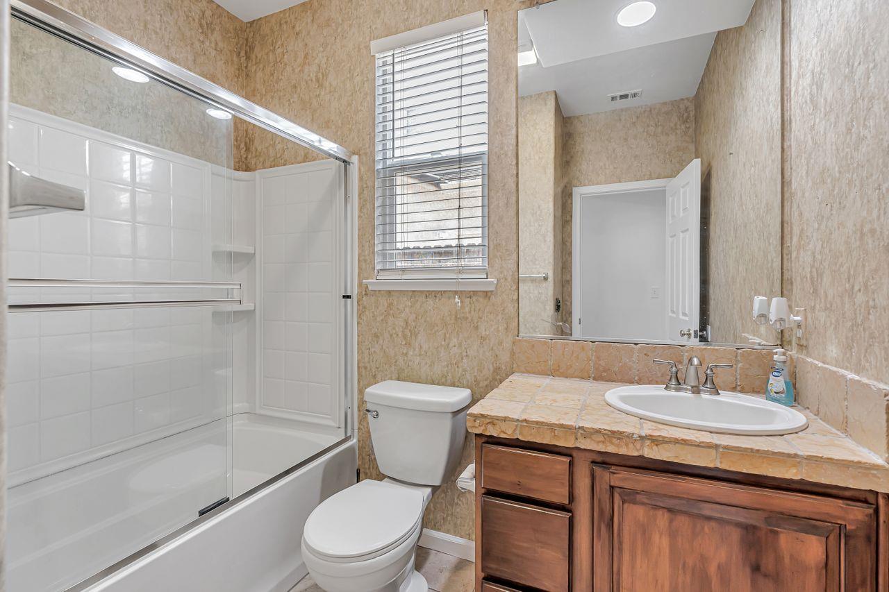 Detail Gallery Image 52 of 69 For 1619 Tumbleweed Way, Los Banos,  CA 93635 - 4 Beds | 3 Baths