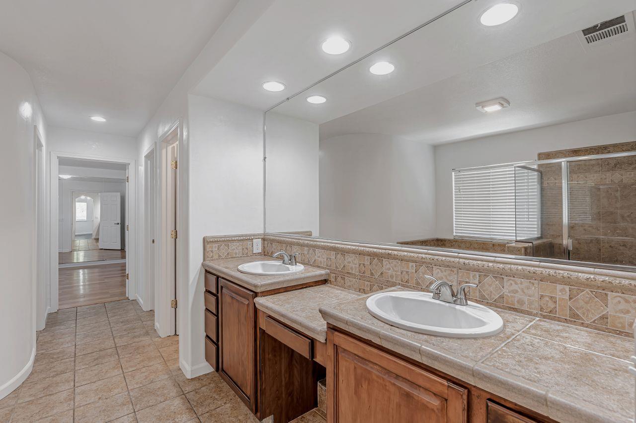 Detail Gallery Image 57 of 69 For 1619 Tumbleweed Way, Los Banos,  CA 93635 - 4 Beds | 3 Baths
