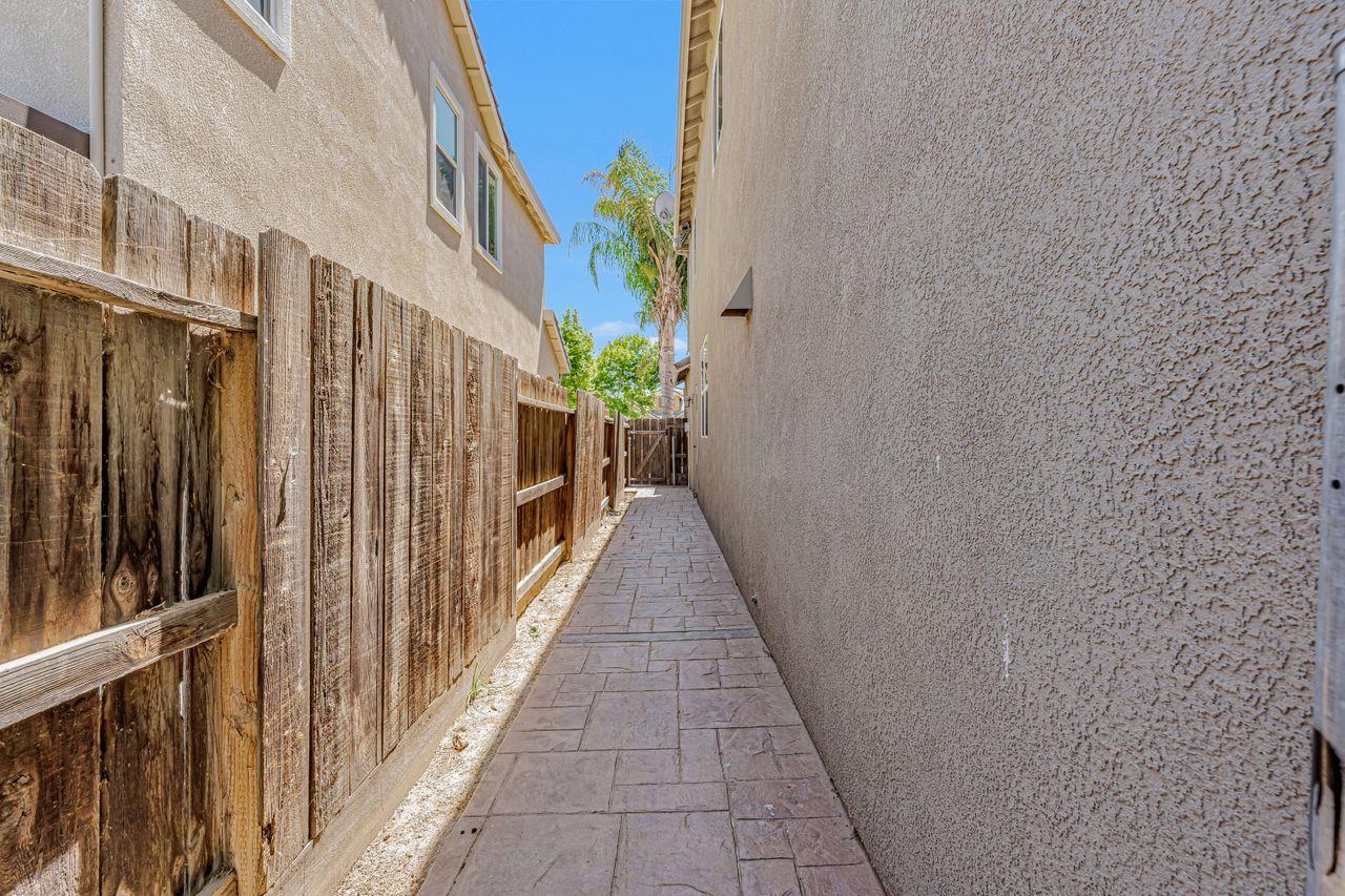 Detail Gallery Image 68 of 69 For 1619 Tumbleweed Way, Los Banos,  CA 93635 - 4 Beds | 3 Baths
