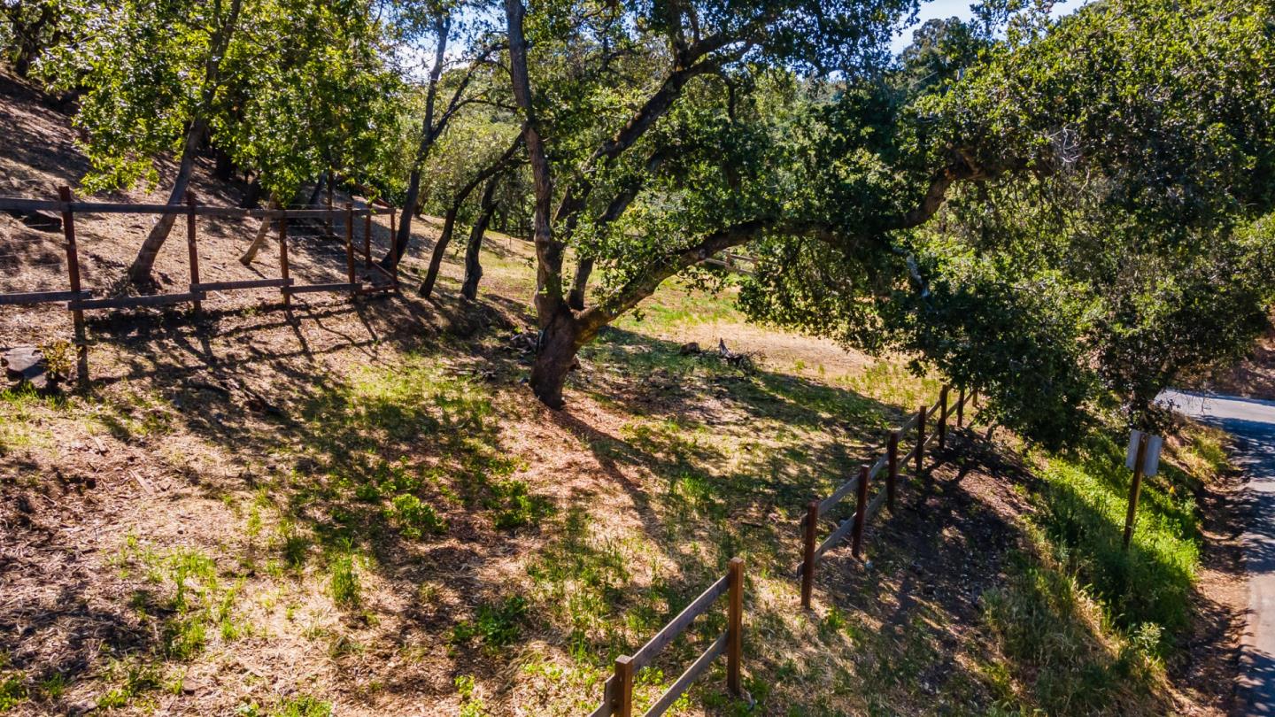 Detail Gallery Image 9 of 12 For 966 Godetia Dr, Woodside,  CA 94062 - – Beds | – Baths