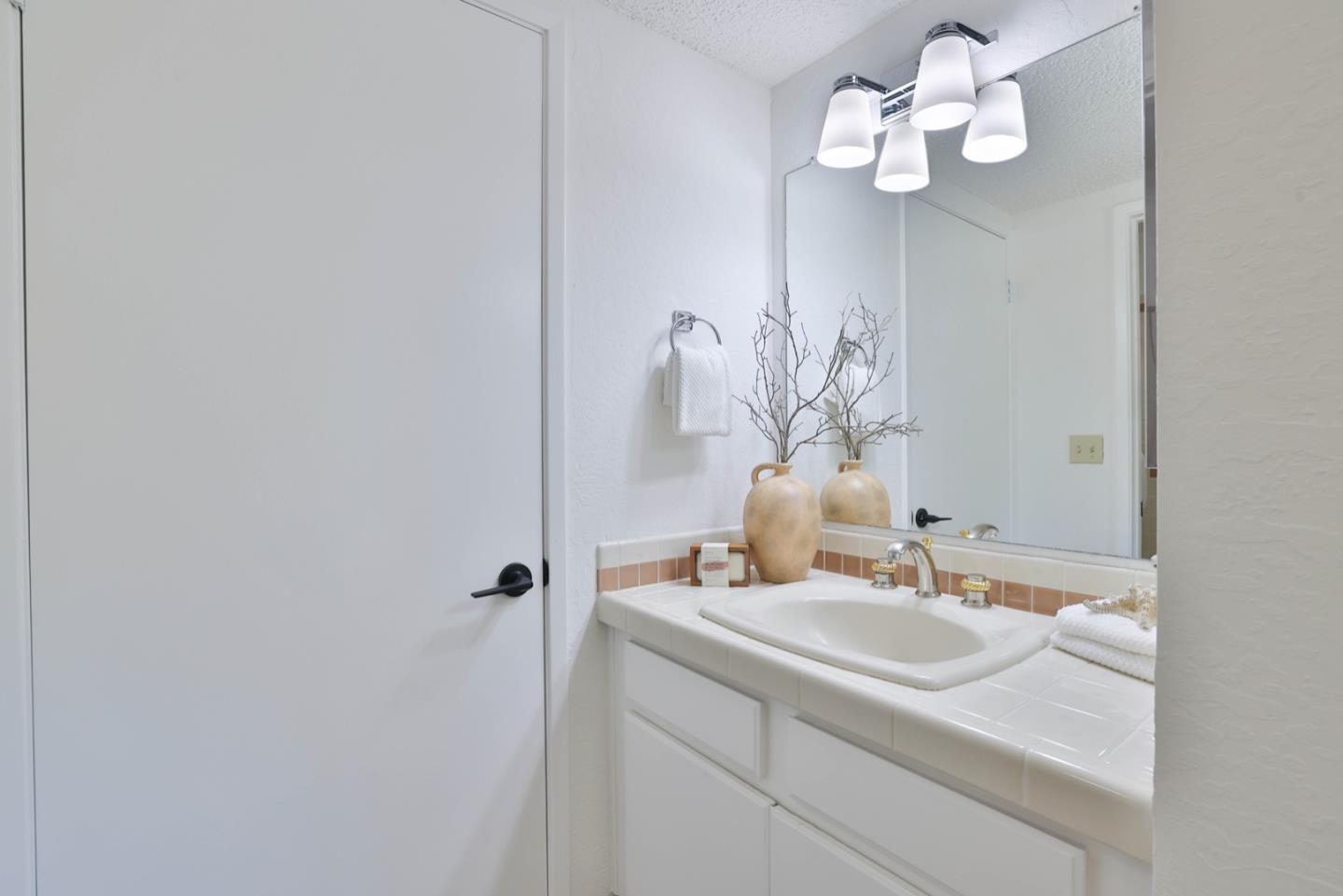 Detail Gallery Image 15 of 32 For 1327 Star Bush Ln, San Jose,  CA 95118 - 2 Beds | 1/1 Baths