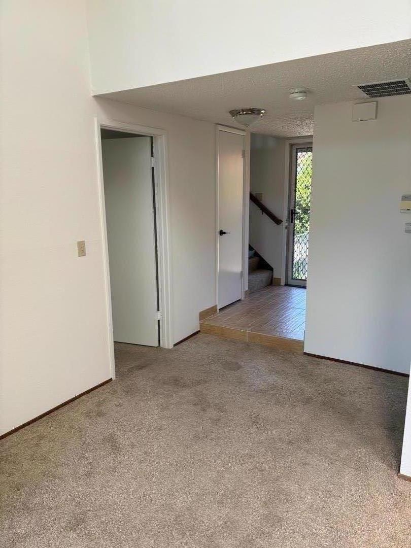 Detail Gallery Image 4 of 7 For 1327 Star Bush Ln, San Jose,  CA 95118 - 2 Beds | 1/1 Baths