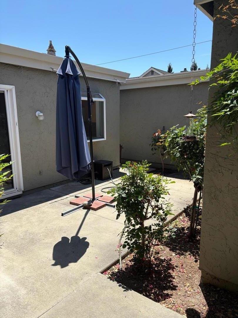 Detail Gallery Image 7 of 7 For 1327 Star Bush Ln, San Jose,  CA 95118 - 2 Beds | 1/1 Baths