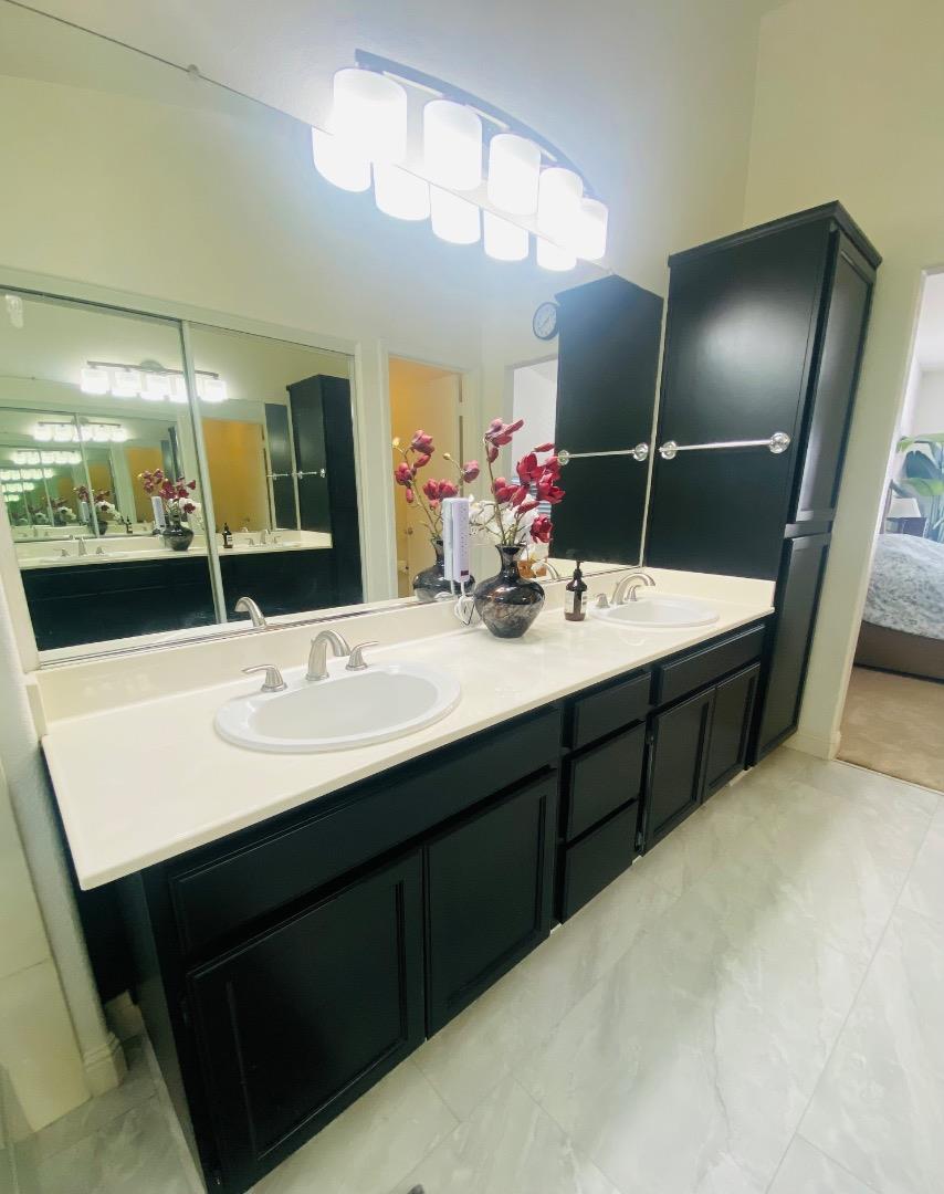 Detail Gallery Image 23 of 34 For 425 Knollcrest Ave, San Jose,  CA 95138 - 4 Beds | 2/1 Baths