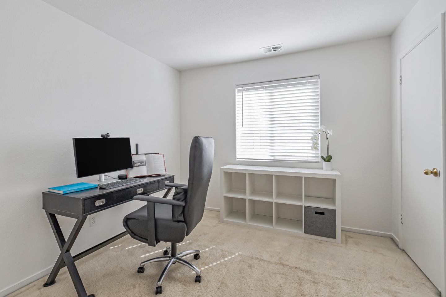 Detail Gallery Image 26 of 34 For 425 Knollcrest Ave, San Jose,  CA 95138 - 4 Beds | 2/1 Baths