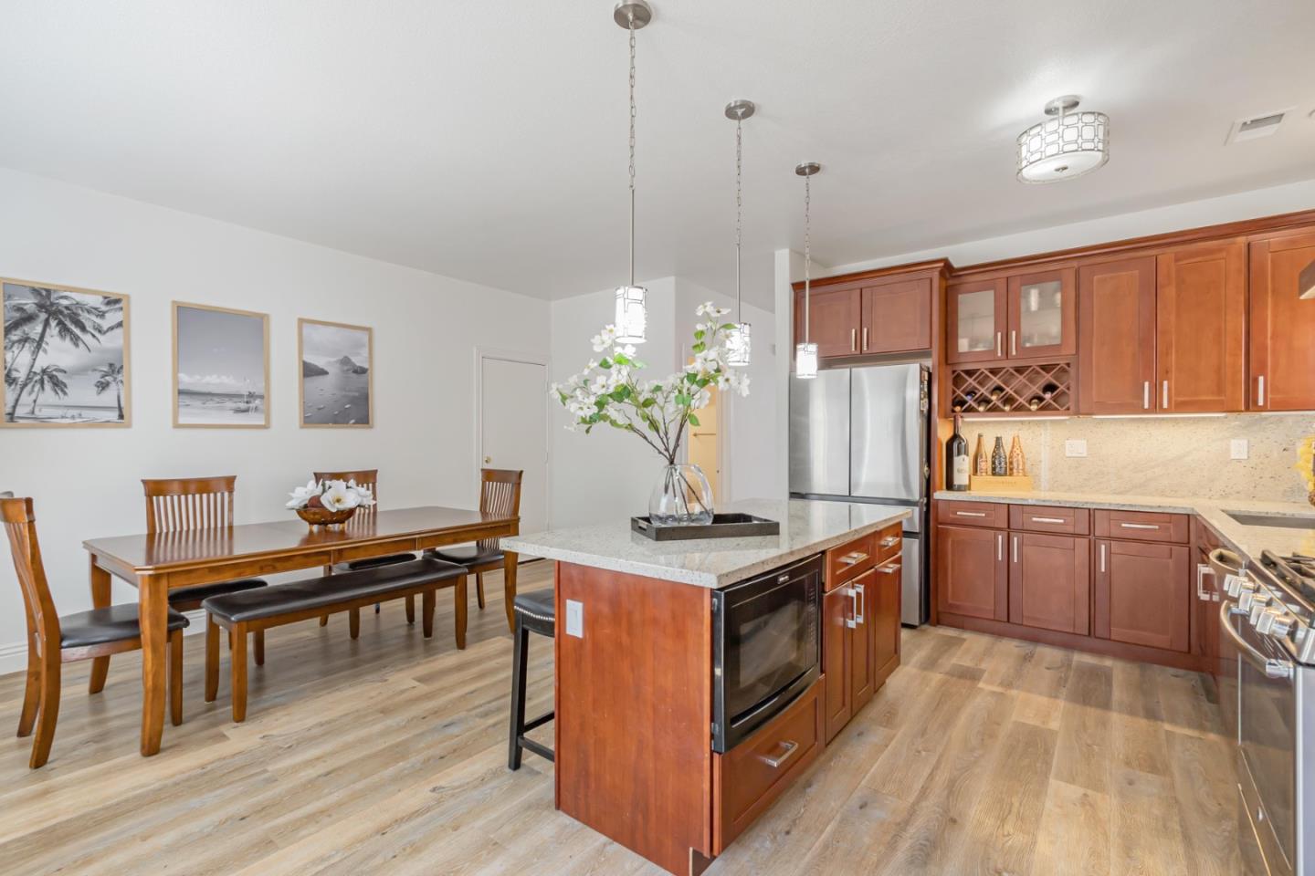 Detail Gallery Image 9 of 34 For 425 Knollcrest Ave, San Jose,  CA 95138 - 4 Beds | 2/1 Baths