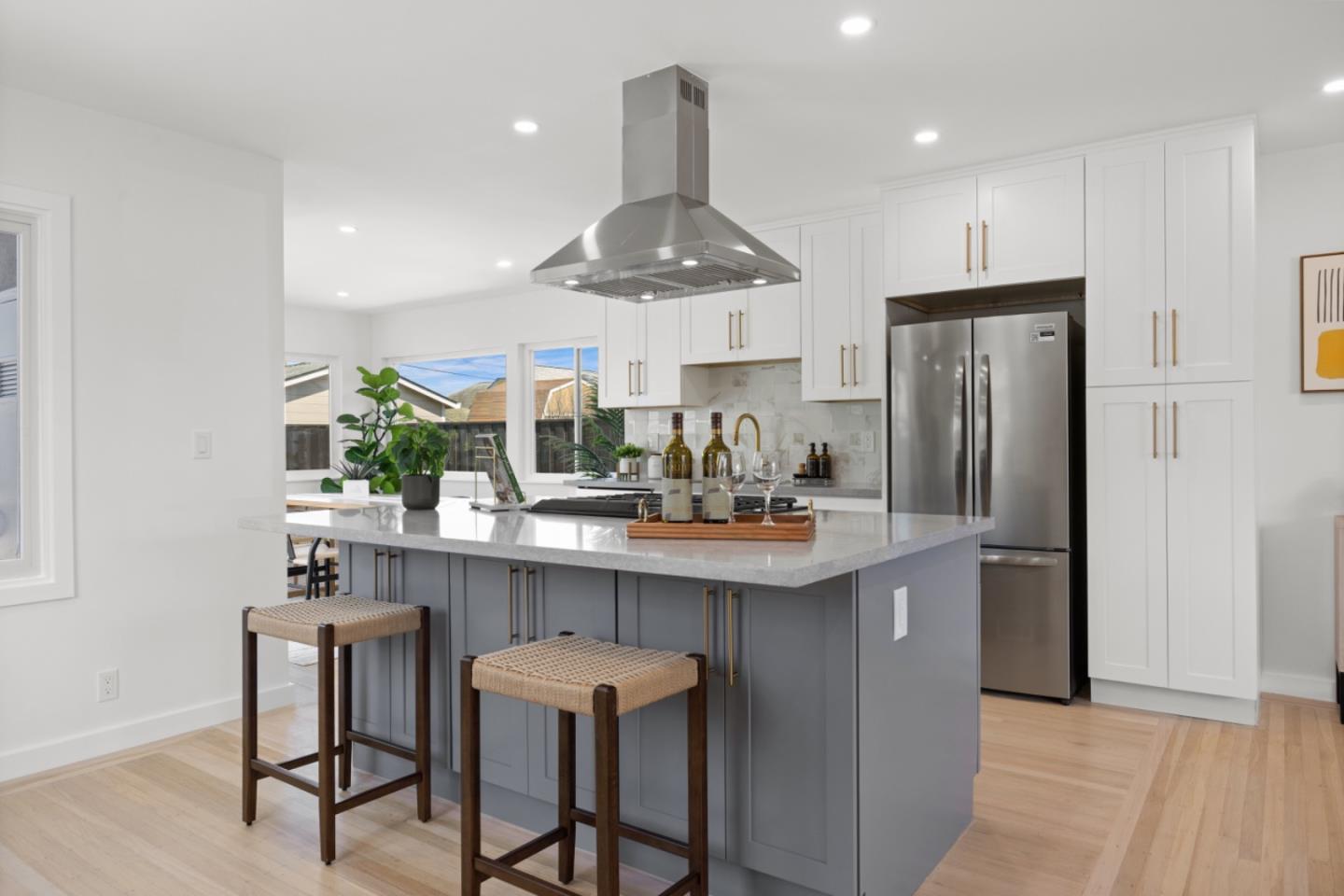 Detail Gallery Image 9 of 48 For 652 Myrtle Ave, South San Francisco,  CA 94080 - 3 Beds | 1 Baths