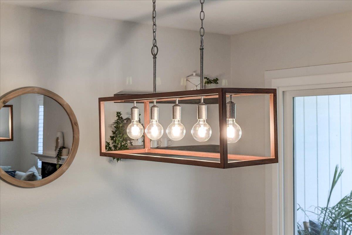 Detail Gallery Image 11 of 38 For 7445 Tulare Hill Dr, San Jose,  CA 95139 - 3 Beds | 2/1 Baths