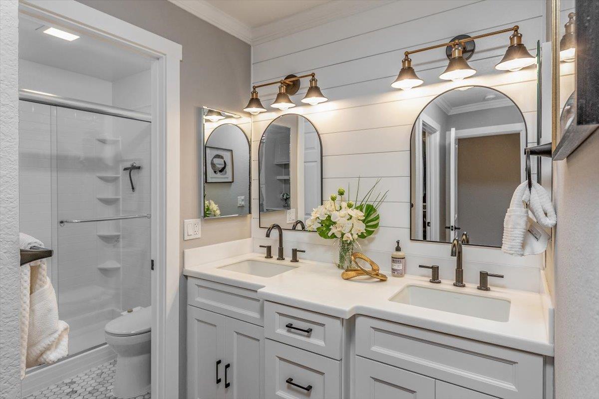 Detail Gallery Image 17 of 38 For 7445 Tulare Hill Dr, San Jose,  CA 95139 - 3 Beds | 2/1 Baths