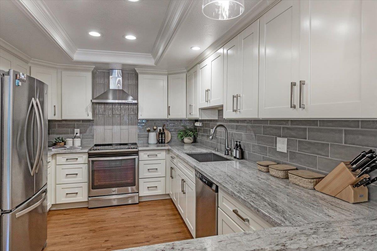 Detail Gallery Image 8 of 38 For 7445 Tulare Hill Dr, San Jose,  CA 95139 - 3 Beds | 2/1 Baths