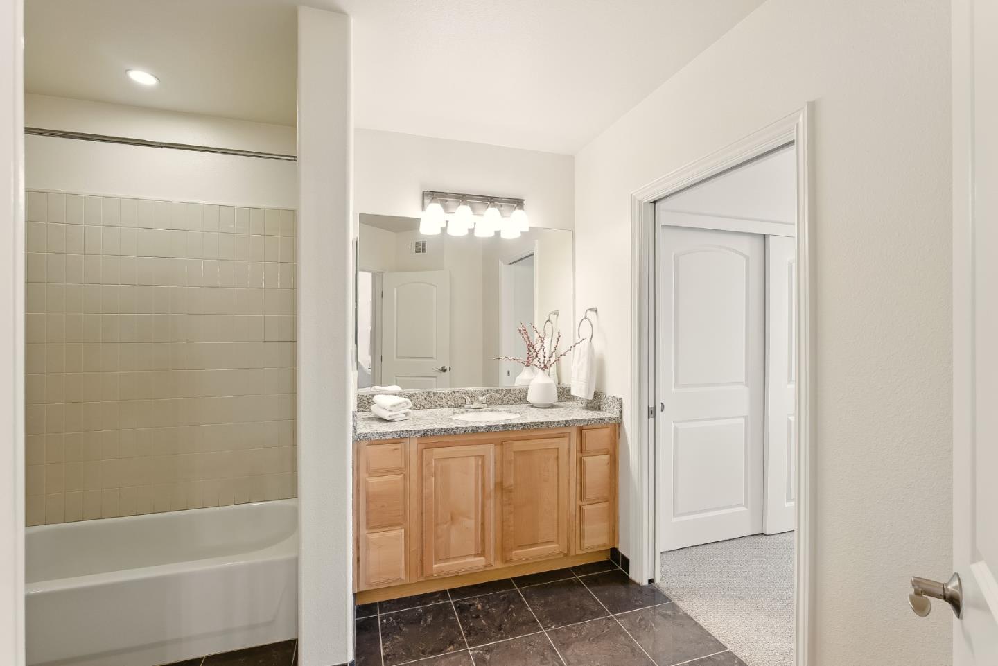 Detail Gallery Image 7 of 36 For 88 S Broadway #3307,  Millbrae,  CA 94030 - 2 Beds | 2 Baths