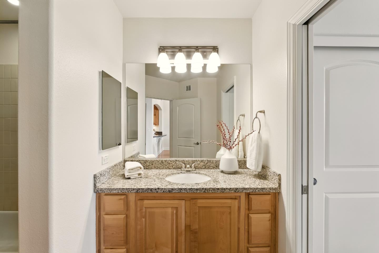Detail Gallery Image 8 of 36 For 88 S Broadway #3307,  Millbrae,  CA 94030 - 2 Beds | 2 Baths