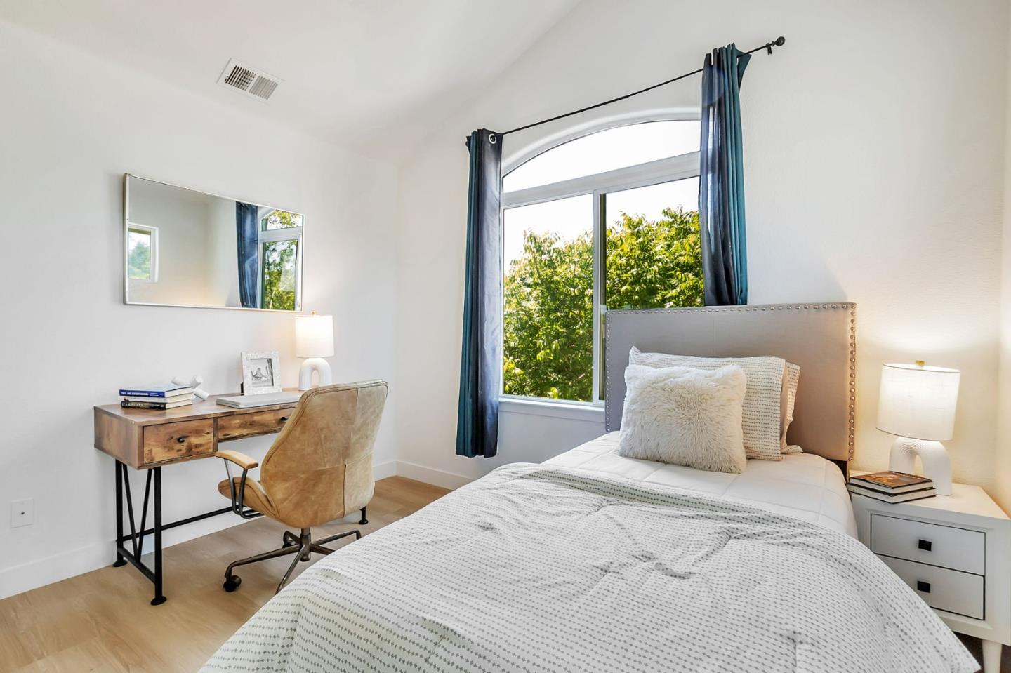 Detail Gallery Image 21 of 48 For 425 Carpentier Way, San Jose,  CA 95111 - 3 Beds | 2/1 Baths