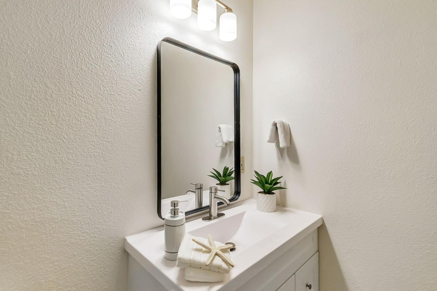 Detail Gallery Image 33 of 48 For 425 Carpentier Way, San Jose,  CA 95111 - 3 Beds | 2/1 Baths
