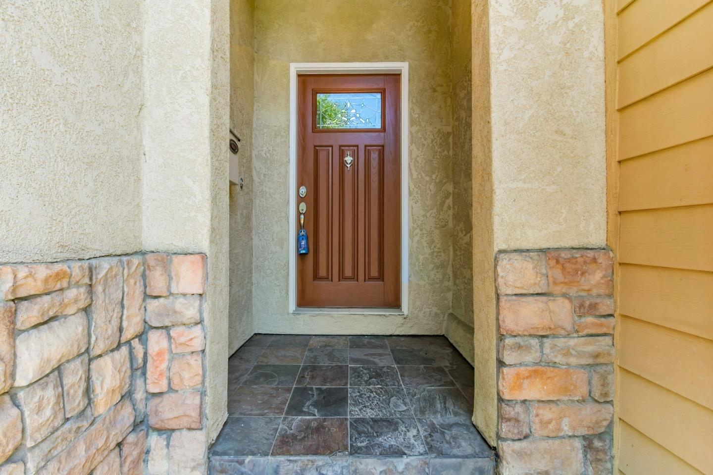 Detail Gallery Image 5 of 48 For 425 Carpentier Way, San Jose,  CA 95111 - 3 Beds | 2/1 Baths