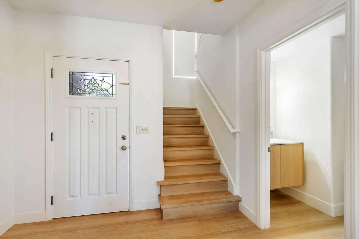 Detail Gallery Image 6 of 48 For 425 Carpentier Way, San Jose,  CA 95111 - 3 Beds | 2/1 Baths