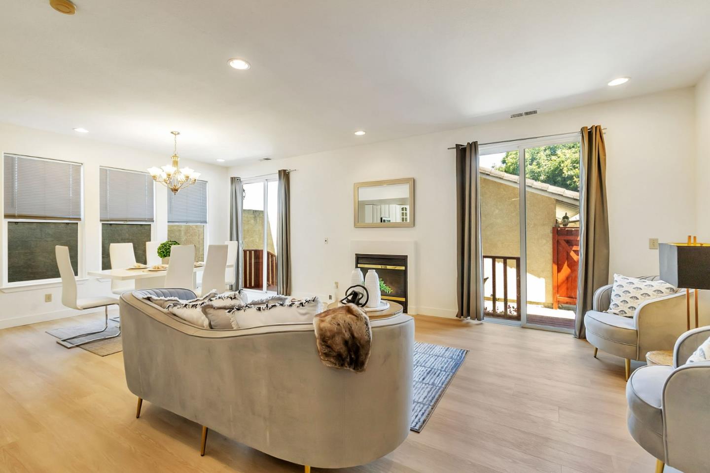Detail Gallery Image 7 of 48 For 425 Carpentier Way, San Jose,  CA 95111 - 3 Beds | 2/1 Baths