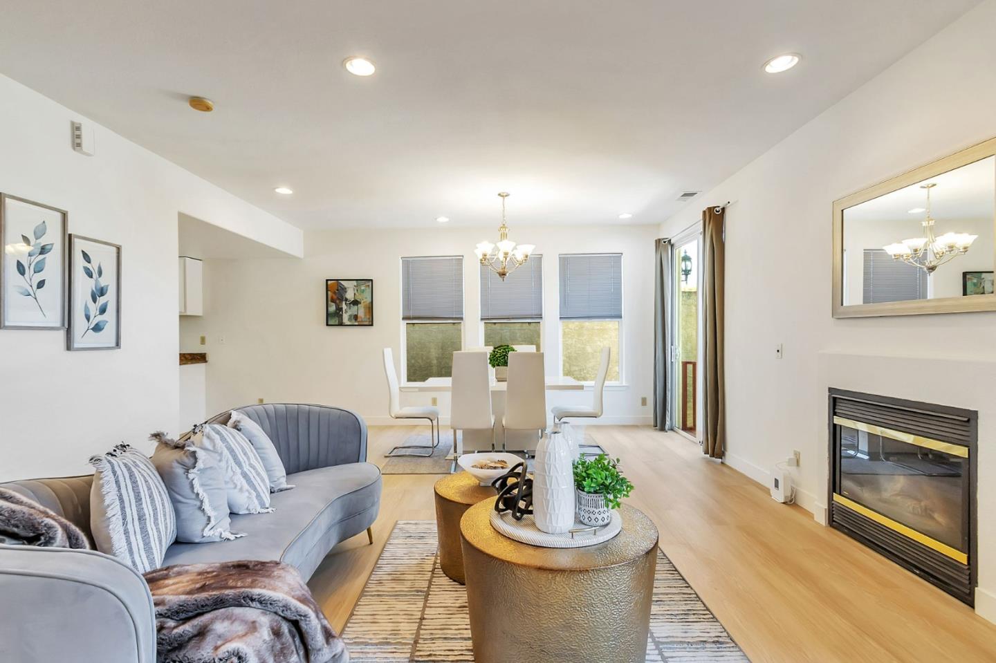 Detail Gallery Image 8 of 48 For 425 Carpentier Way, San Jose,  CA 95111 - 3 Beds | 2/1 Baths