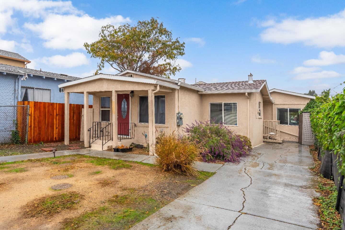 Detail Gallery Image 2 of 25 For 1827 102nd Ave, Oakland,  CA 94603 - 3 Beds | 2 Baths