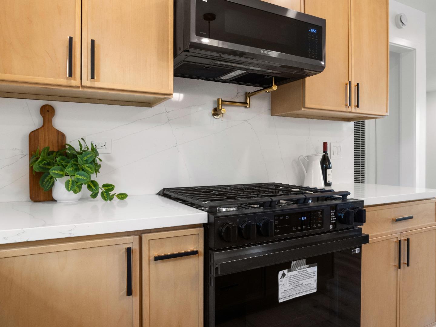 Detail Gallery Image 12 of 26 For 920 Delaware Ave, Santa Cruz,  CA 95060 - 2 Beds | 1 Baths