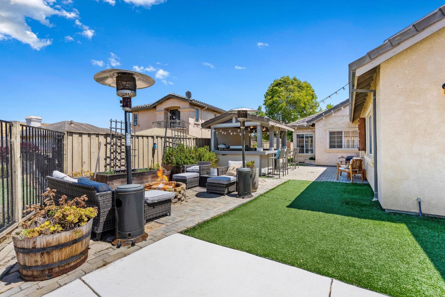 Detail Gallery Image 14 of 24 For 26446 Honor Ln, Salinas,  CA 93908 - 3 Beds | 2 Baths