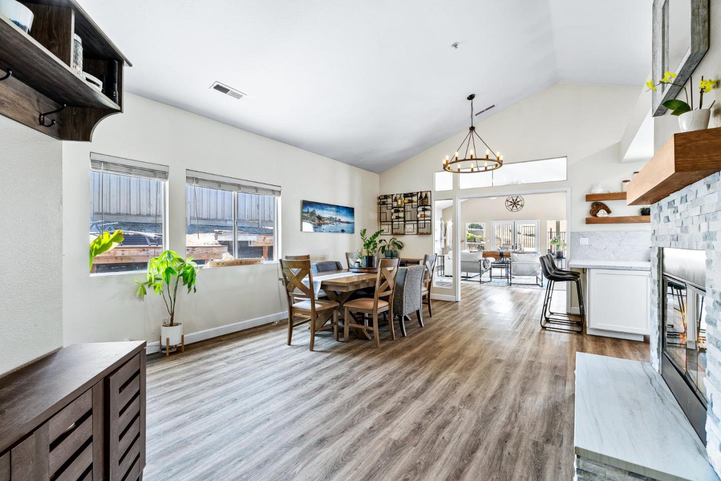 Detail Gallery Image 3 of 24 For 26446 Honor Ln, Salinas,  CA 93908 - 3 Beds | 2 Baths