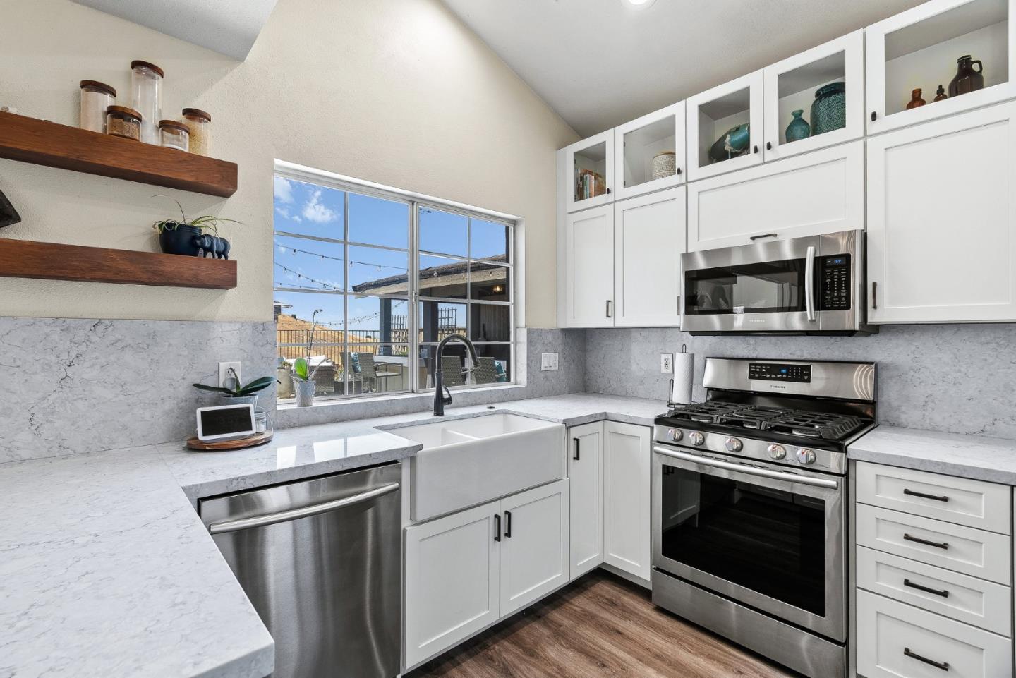 Detail Gallery Image 5 of 24 For 26446 Honor Ln, Salinas,  CA 93908 - 3 Beds | 2 Baths
