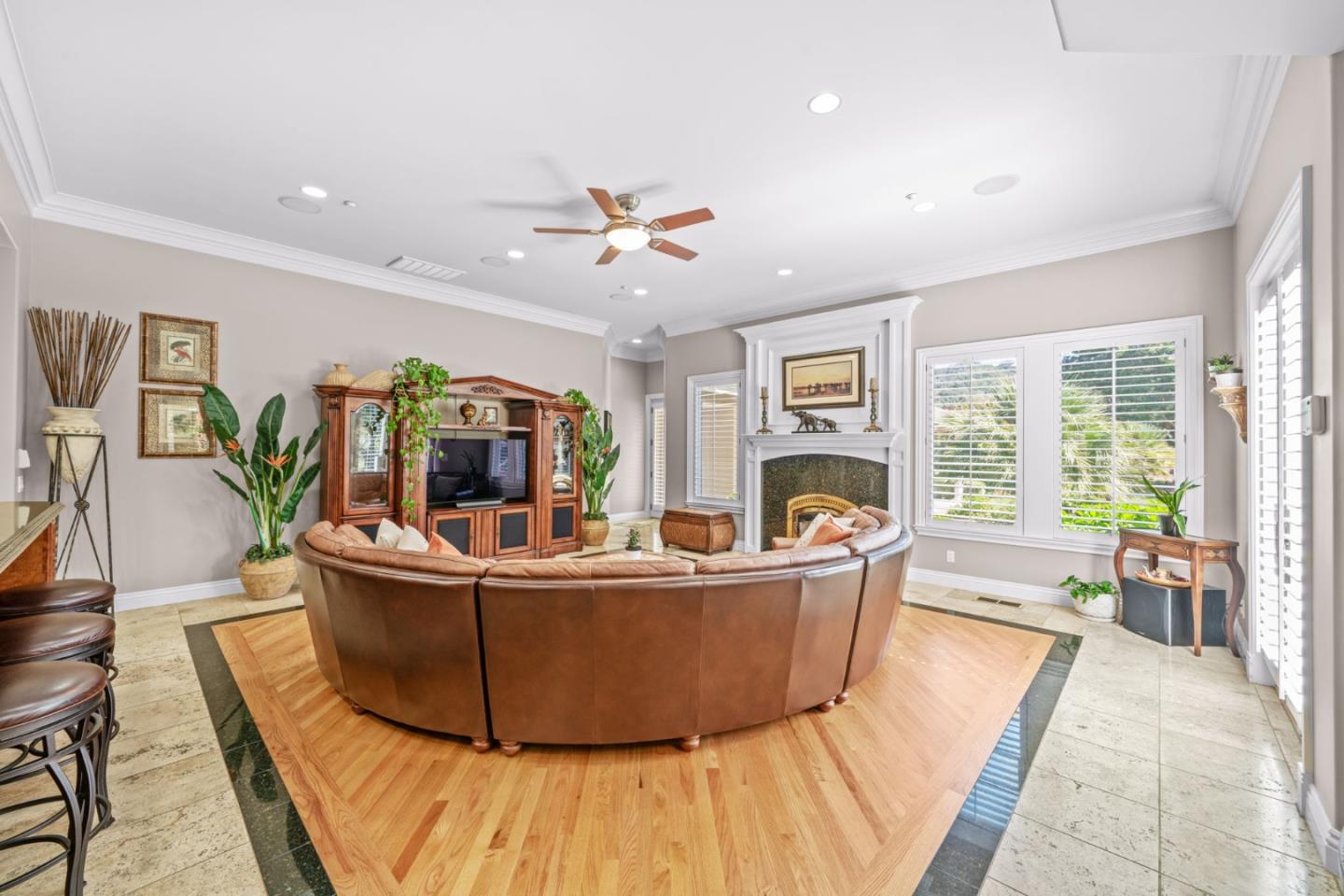 Detail Gallery Image 15 of 58 For 6585 Redwood Retreat Rd, Gilroy,  CA 95020 - 4 Beds | 3/1 Baths